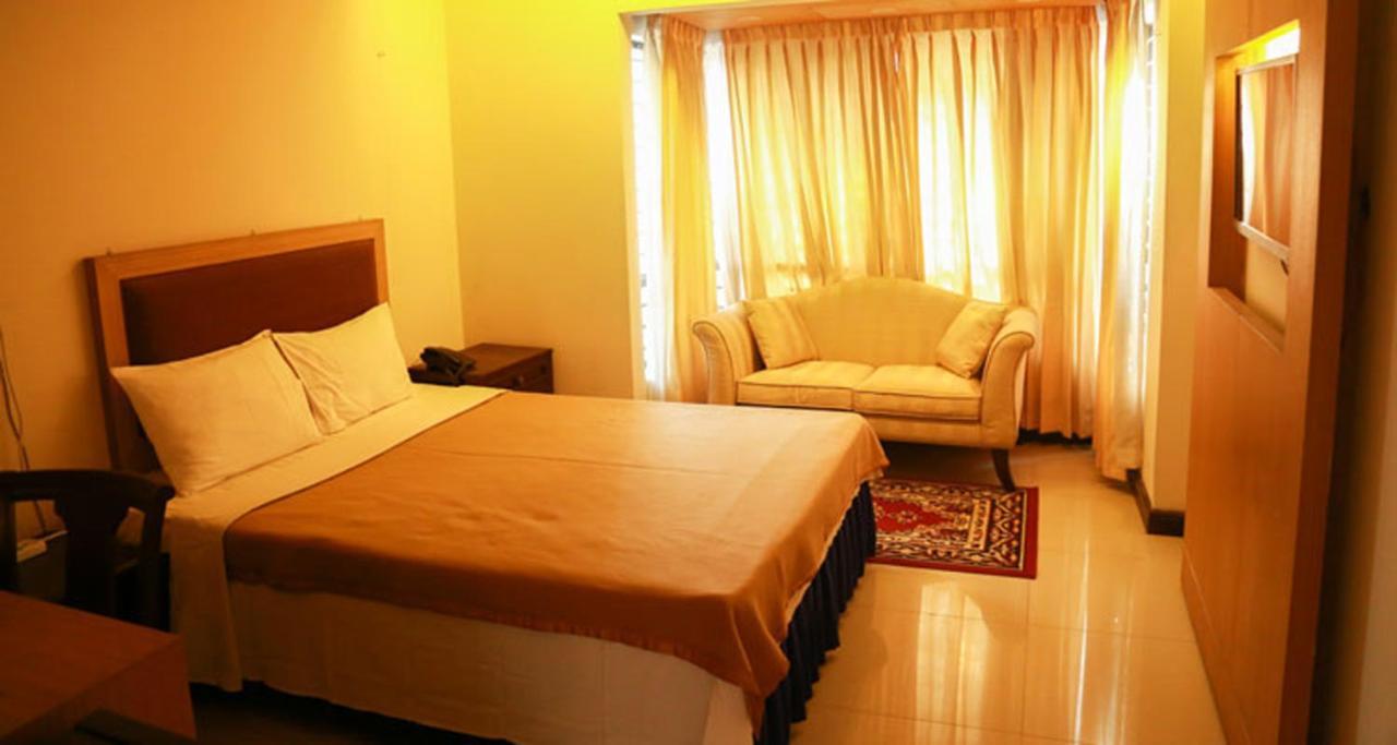 Hotel Tea Tree & Resort Дака Екстериор снимка